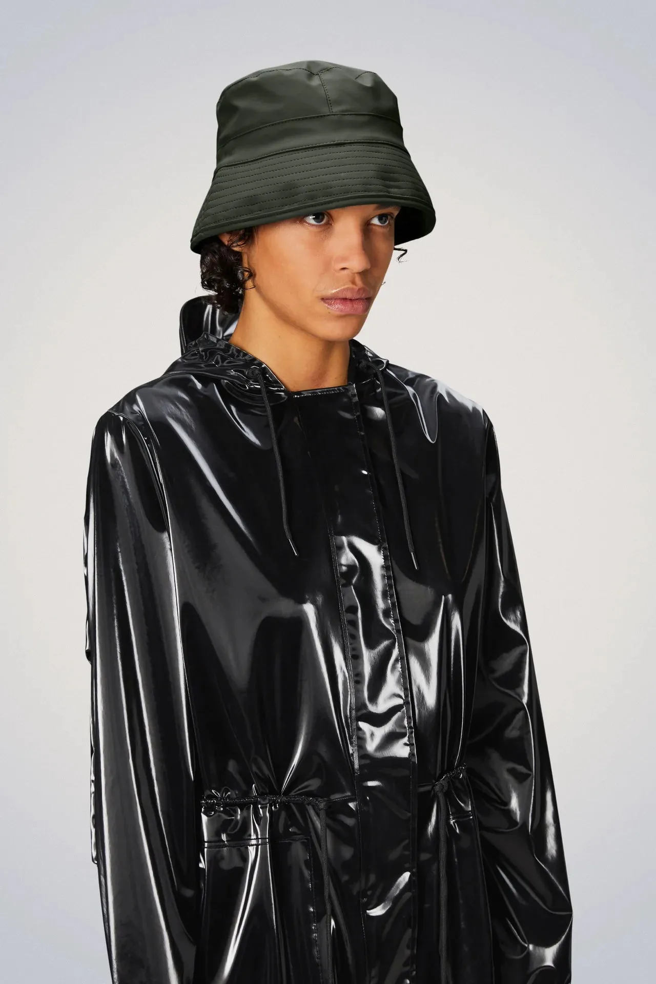 BUCKET HAT IMPERMEABILE RAINS VERDE MILITARE