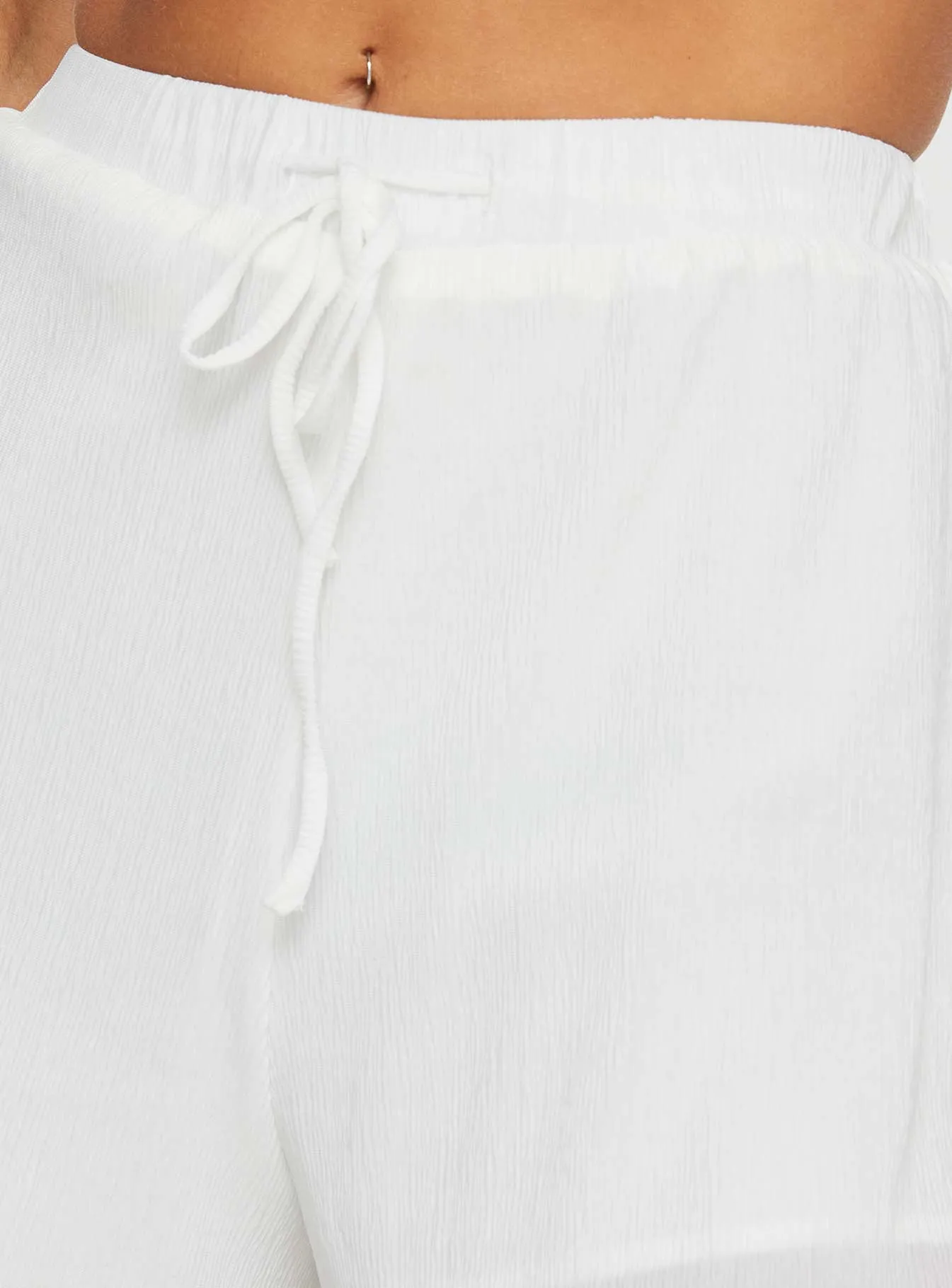 Hunt Shorts White