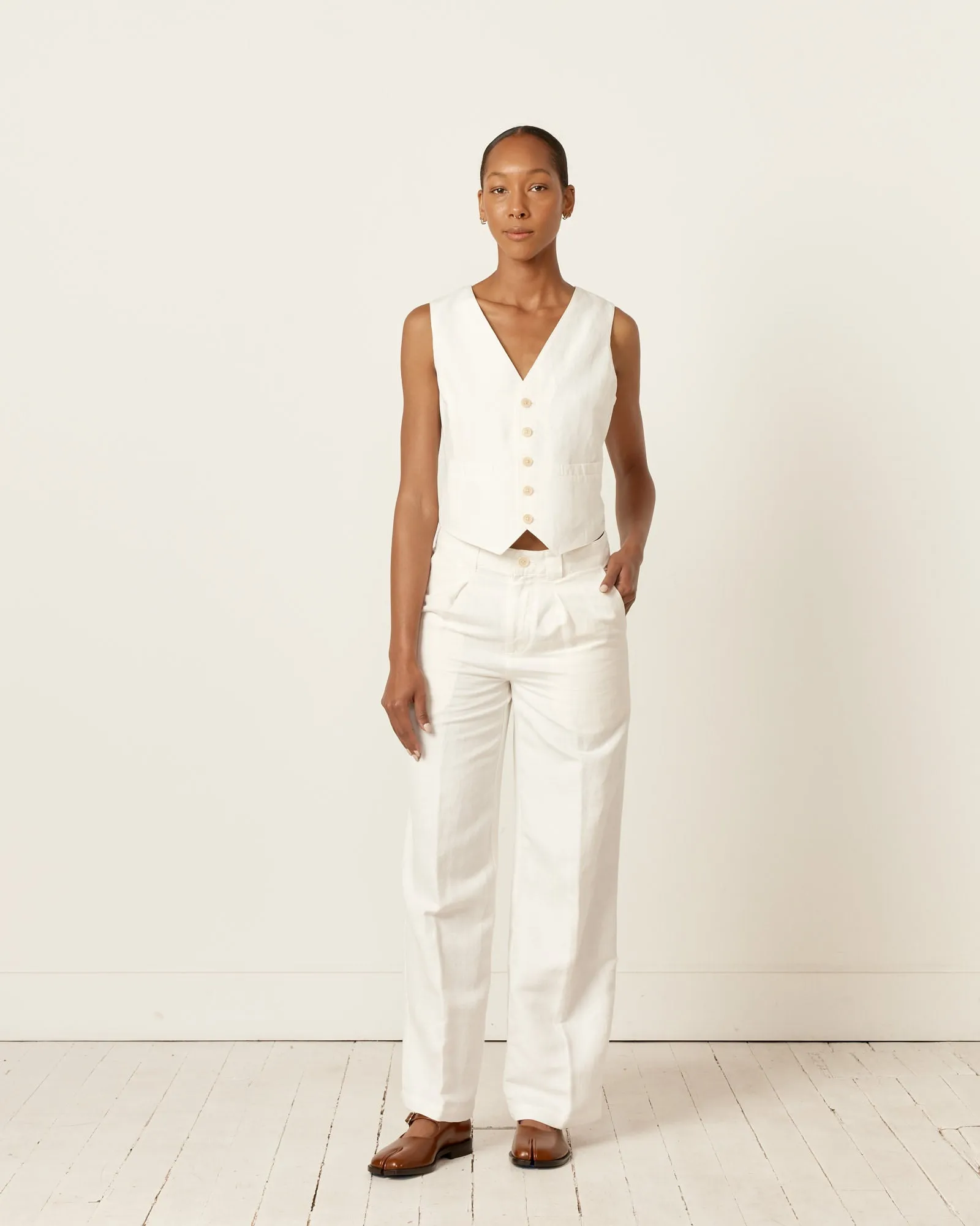 Madeline Pleat Trouser in Ecru