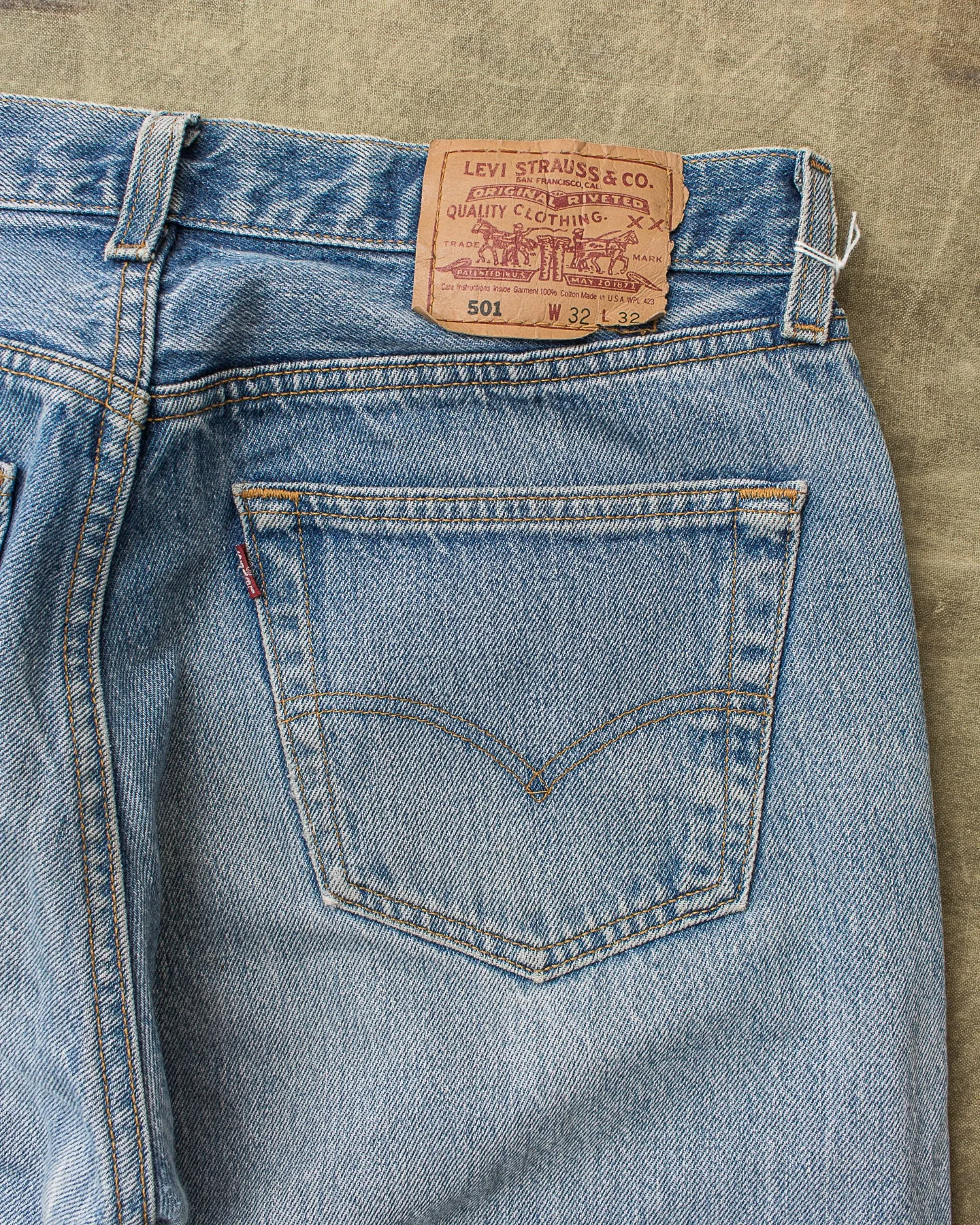 No. 21 Vintage 1990's Made in USA Levi's 501 Jeans W 32 / L 32