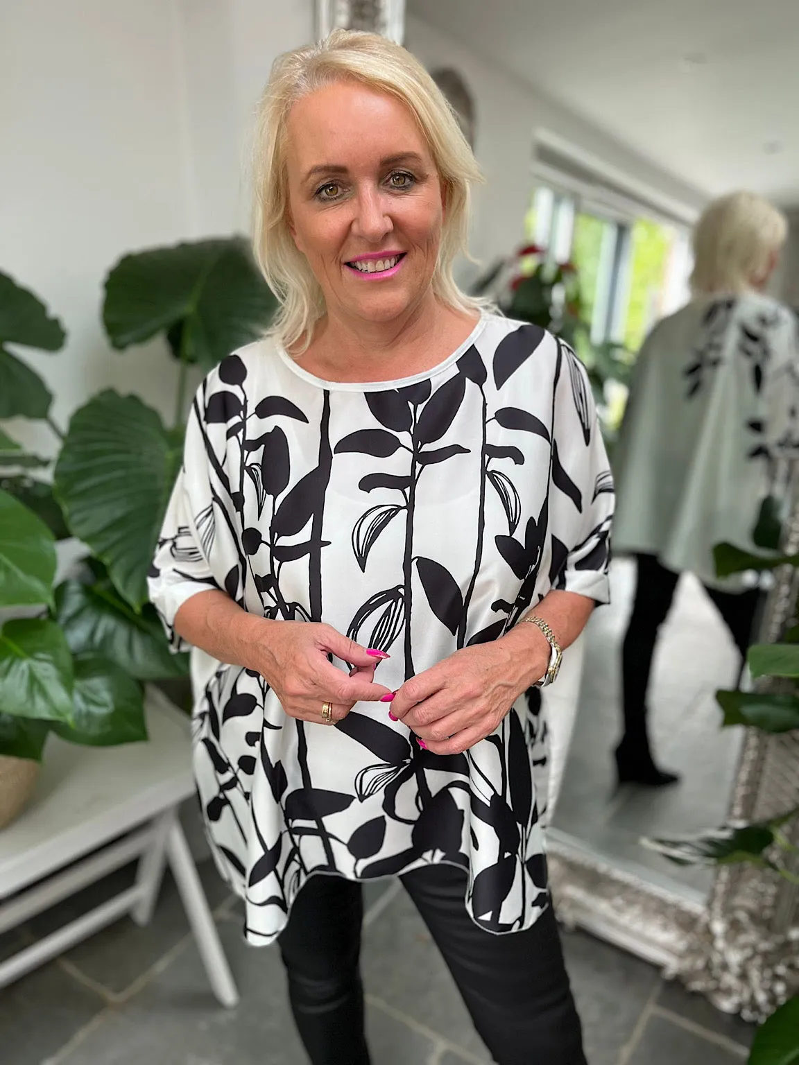 Silk Style Monochrome Floral Top Holly