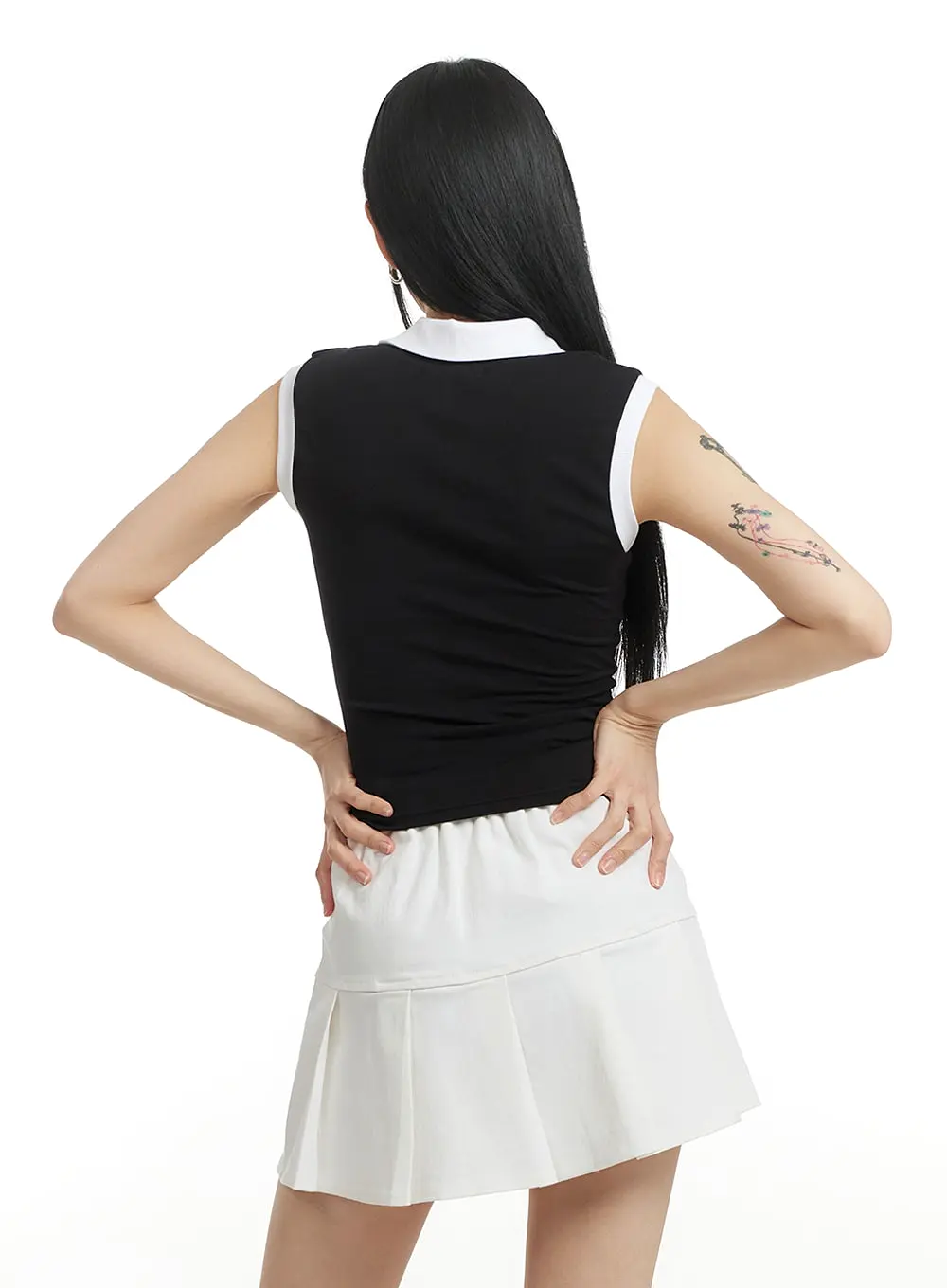 Solid Collar Sleeveless Top IM406